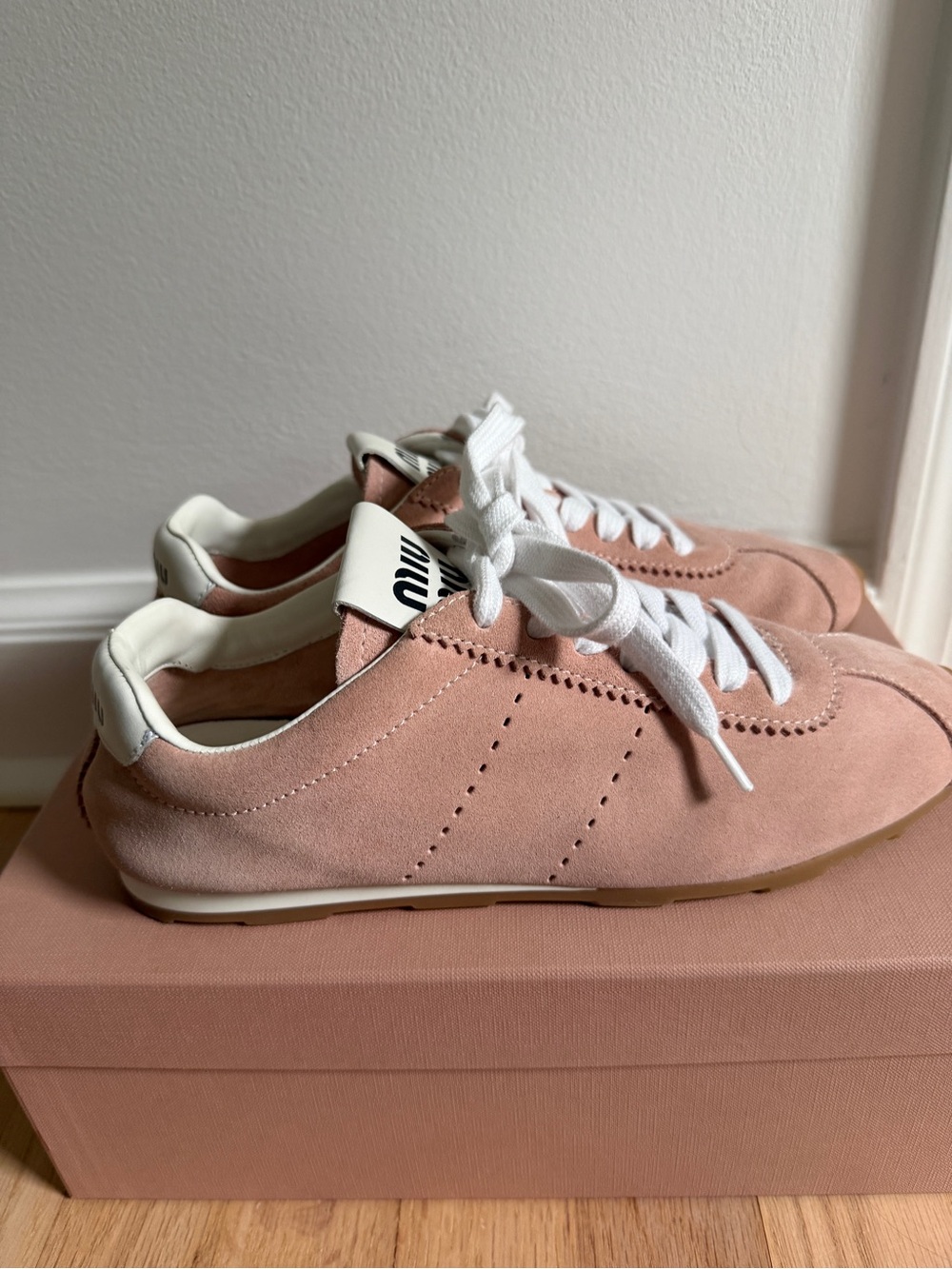 Miu Miu Plume Pink Suede Low-Top Sneakers 8.5 - Picture 2 of 5